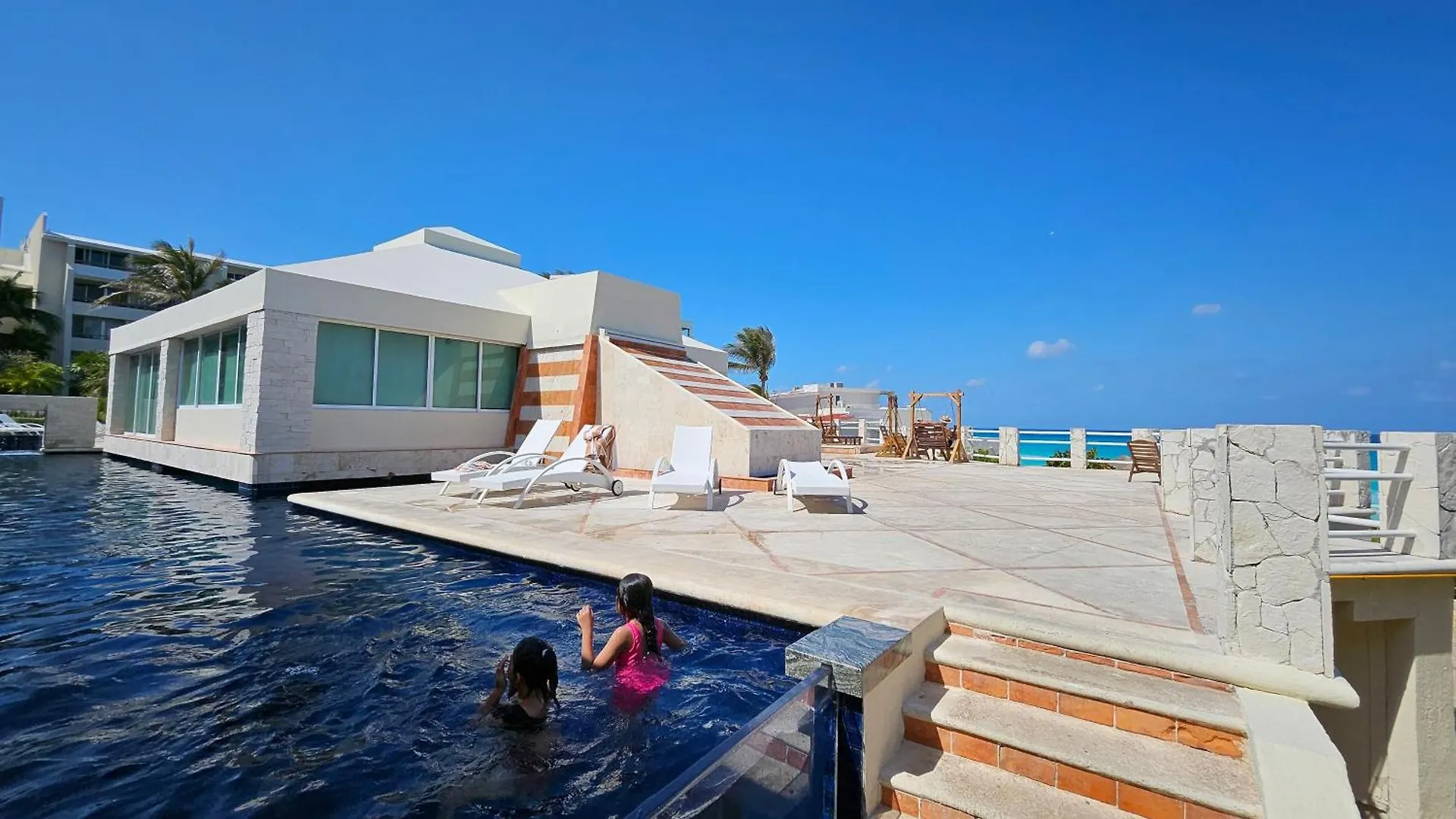 Front Beach Studio Cancún Apartment